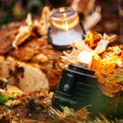 Favour L0434 Camping Lamp LED, 1105 Lumen, IP64, Waterdicht, Draagbare Kampeerlamp, Tentlamp, Schokbestendig, 4 Verschillende Lichtmodi Inclusief Kaarslicht-modus, Afneembaar Deksel & Compact Formaat 18 Favour L0434 Camping Lamp LED, 1105 Lumen, IP64, Waterdicht, Draagbare Kampeerlamp, Tentlamp, Schokbestendig, 4 Verschillende Lichtmodi Inclusief Kaarslicht-modus, Afneembaar Deksel & Compact Formaat -Aanbiedingen Kampeer Zen Winkel 1200x1200 1012