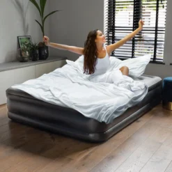 BluMill Luchtbed - 2-persoons - Ingebouwde Pomp - 203x152x36 Cm - Duurzame Keuze -Aanbiedingen Kampeer Zen Winkel 1200x1200 17